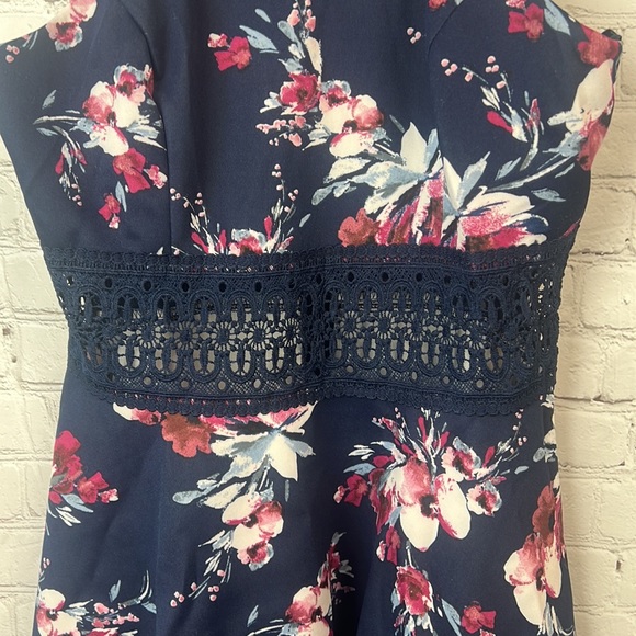 City Studio Blue Floral Lace Cut Out Dress Juniors Size 15 Homecoming - Picture 3 of 5